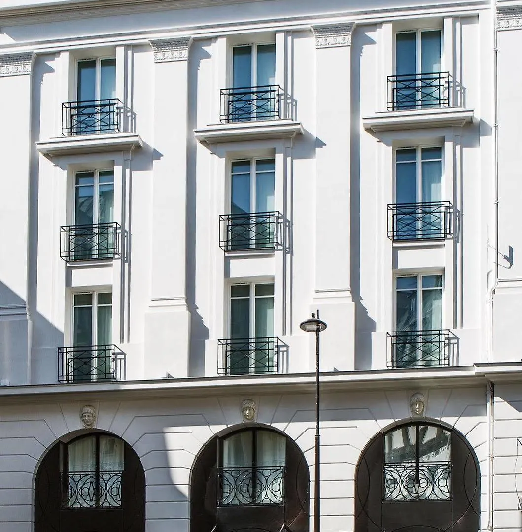 Le Tsuba Hotel Paříž